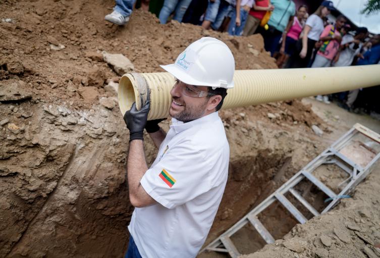 Inicia construcción del alcantarillado en El Guamo, Bolívar