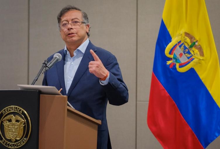 Petro dice que juez ordenó repetir votación de consulta popular en Senado
