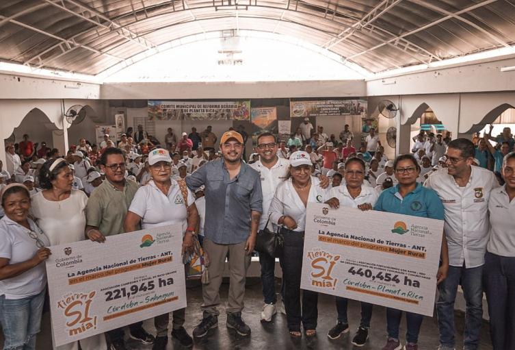  En total 100 mujeres fueron beneficiadas.