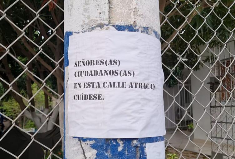 La comunidad ha instalado rejas y mallas para cerrar las cuadras y evitar el ingreso de ladrones
