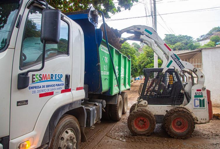 Refuerzan operaciones de emergencia en Santa Marta ante afectaciones que golpean a 50 barrios y dejan miles de afectados