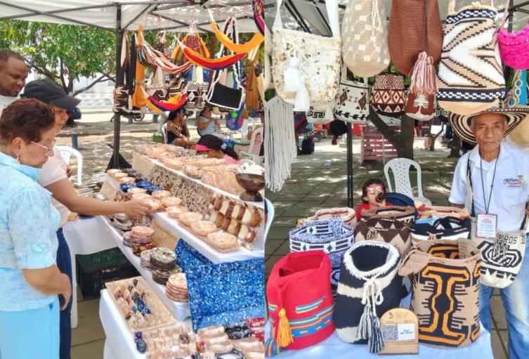 Feria artesanal en San Jacinto
