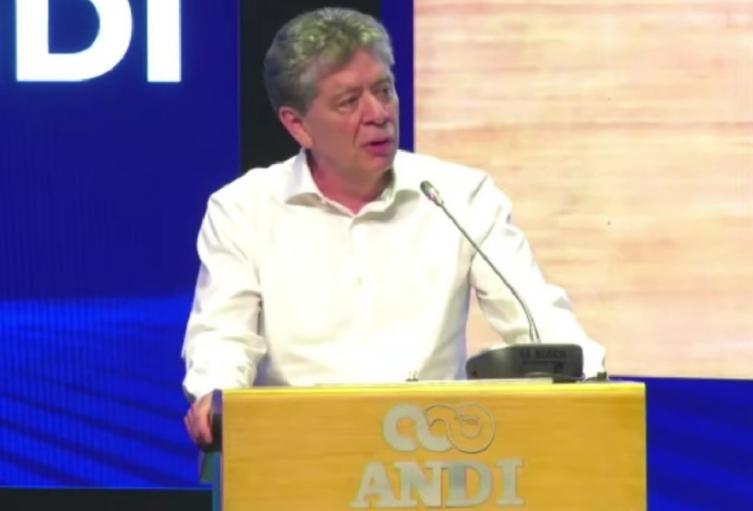 Bruce Mac Master pide unidad y defensa de las instituciones en el cierre del congreso de la ANDI en Cartagena