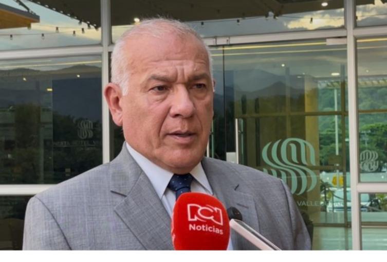 Coronel (r) Publio Hernán Mejía Gutiérrez.