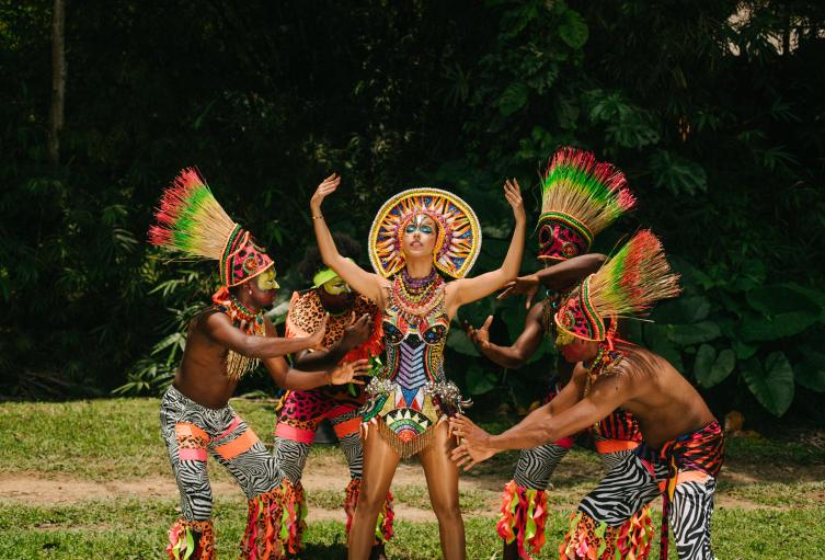 Carnaval - Sharon Hurtado