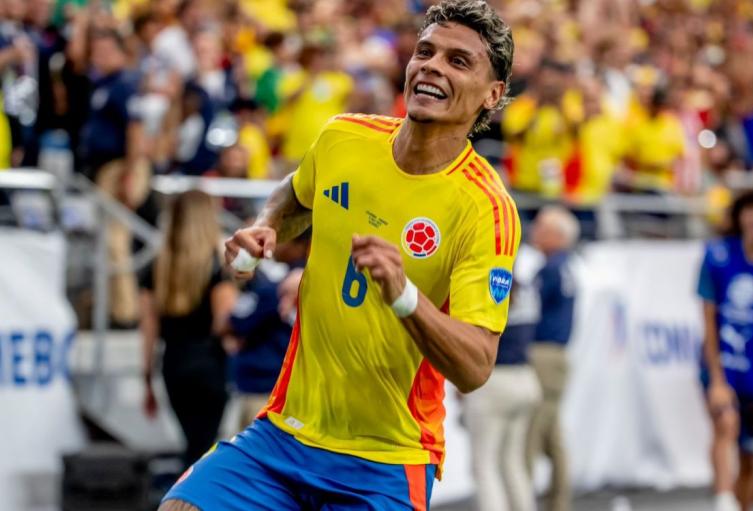 La Tricolor vivió una noche de fiesta con su hinchada antes del duelo contra Bolivia