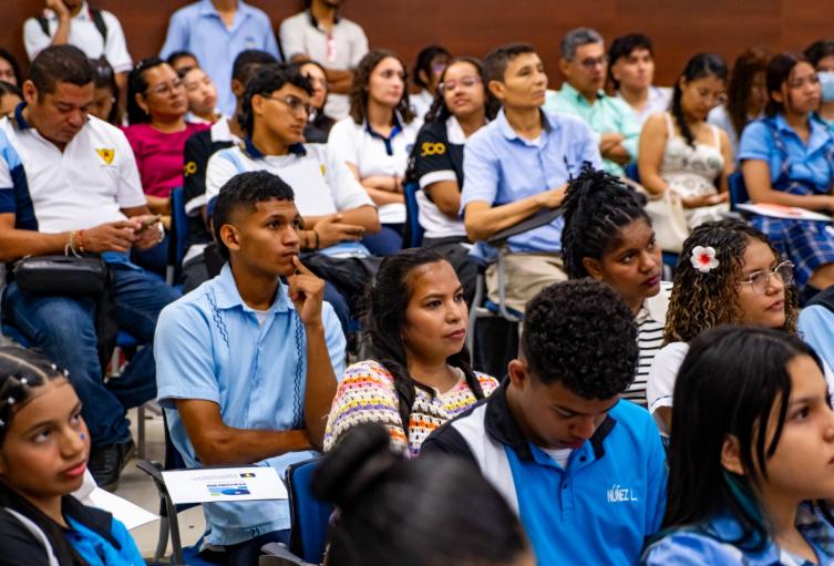 Jóvenes samarios se unen y crean la primera Red de Liderazgo Estudiantil