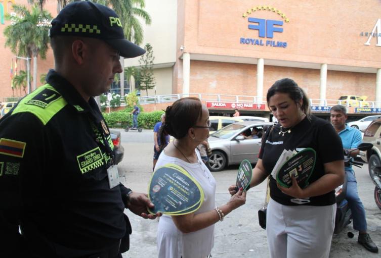 La Fuerza Aeroespacial Colombiana dispuso de un helicóptero Bell 212 con sistema de perifoneo con el cual se fortalecen estas actividades
