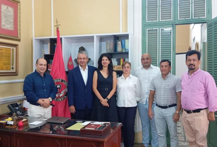 El encuentro de oficialización contó con la presencia de directivos de las universidades brasileñas.