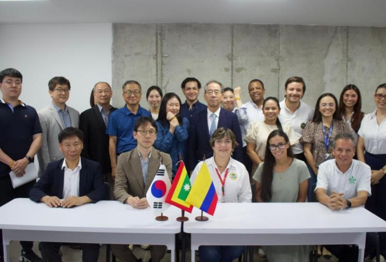 Fotografía de la firma oficial