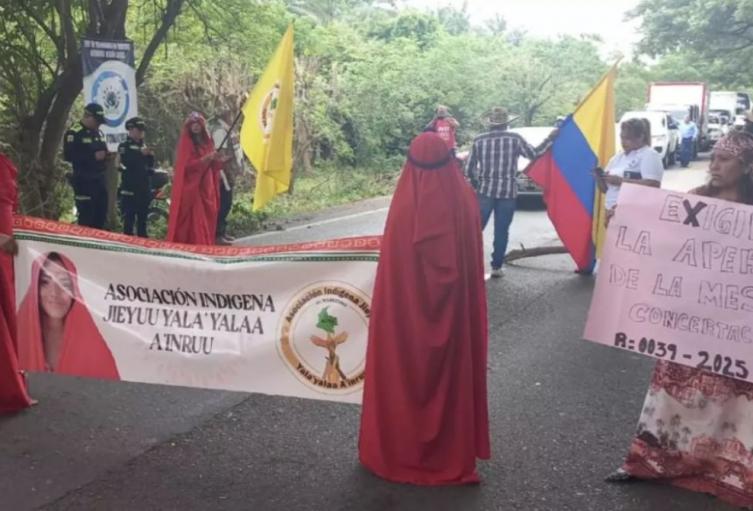 La protesta liderada por la Organización Regional Comité Étnico, Ecológico y Social busca que el Ministerio del Interior instale una mesa de concertación para resolver problemas de tierras y certificaciones de comunidades