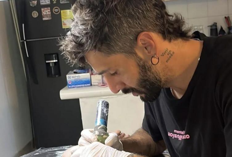 Tatuador permanece en UCI en Riohacha. Tatuador permanece en UCI en Riohacha.