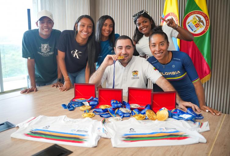 Gobernador Yamil Arana y deportistas bolivarenses Gobernador Yamil Arana y deportistas bolivarenses
