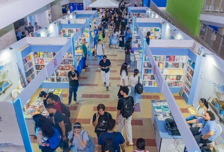 Santa Marta abre las páginas de su historia con la feria del libro FilSMar 2025