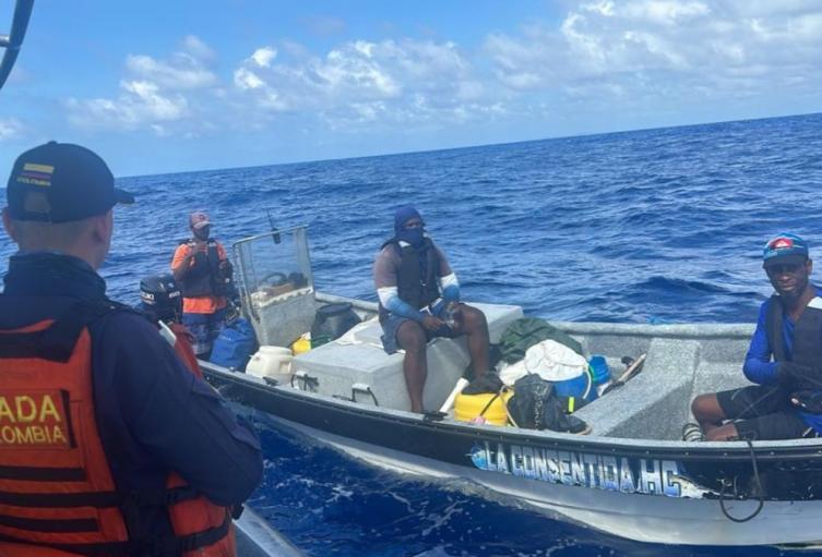 Restricciones a la navegación en Santa Marta por el coletazo del huracán Melissa