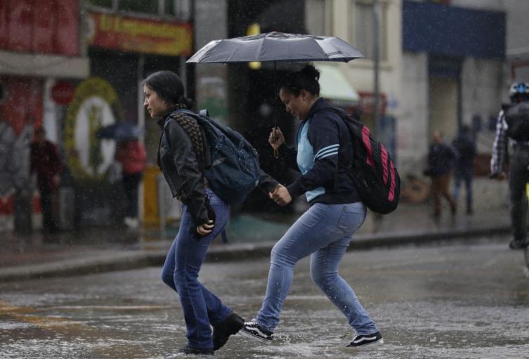 Caribe en alerta: se esperan fuertes lluvias y posibles inundaciones Caribe en alerta: se esperan fuertes lluvias y posibles inundaciones