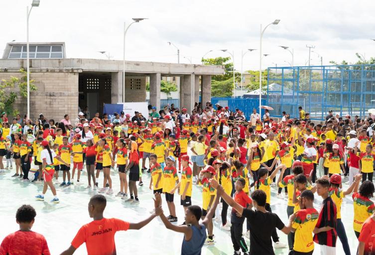 Más de 1.500 niños y jóvenes participaron en el Festival Bicentenario 2025 promovido por Ider y Fundación Santo Domingo