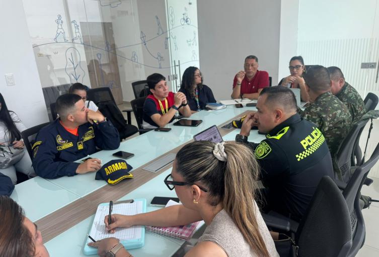 Uniformados de la Policía y el Ejército estarán inspeccionando los puntos de votación