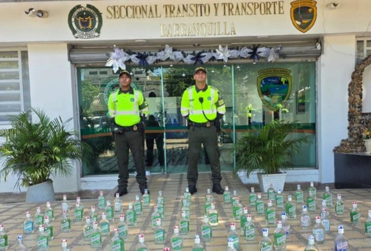 Incautan 189 botellas de licor de contrabando en el corredor portuario de Barranquilla