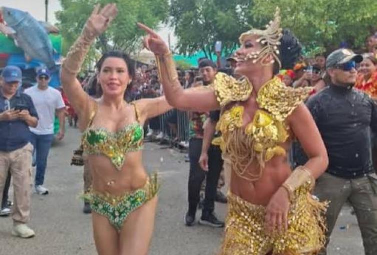 Ana del Castillo y La Valdiri 