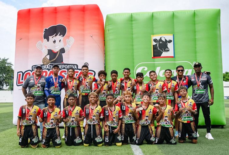 Niños campeones ganan  cupo al baby Futbol