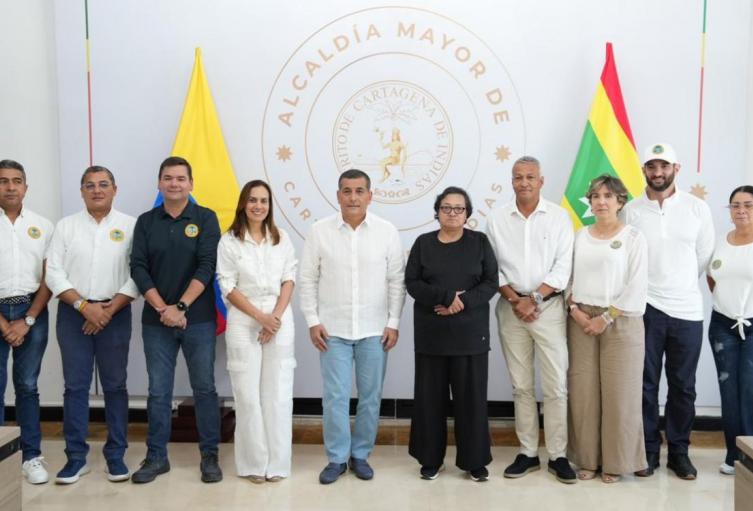 Encuentro entre autoridades del Distrito y la SAE