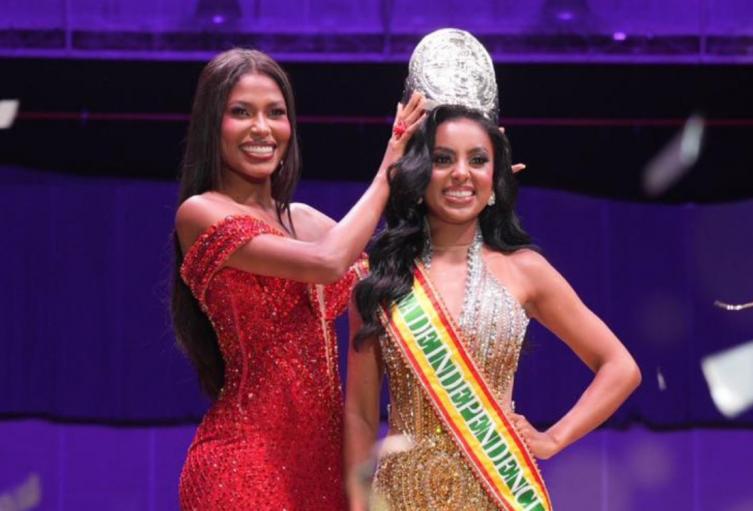 Elección y coronación en el Centro de Convenciones de Cartagena