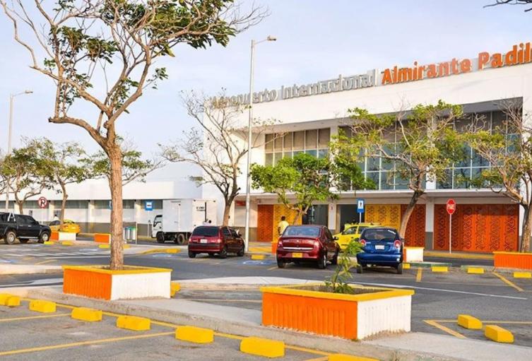 Aeropuerto Almirante Padilla 