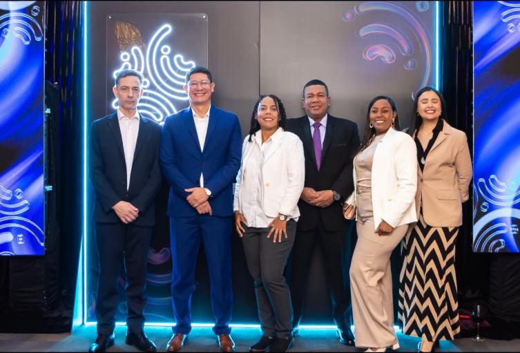 Comfenalco Cartagena fue reconocida por Great Place to Work 2025 como el 7° mejor lugar para trabajar entre empresas de 401 a 1.500 empleados.