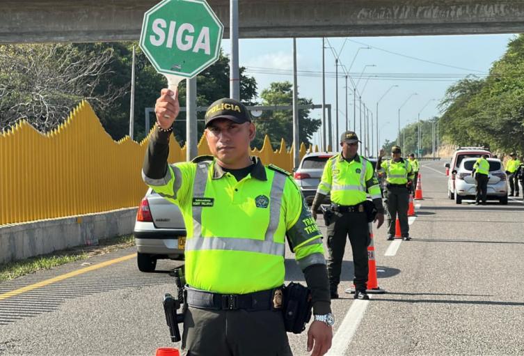 Policías en vías de Bolívar 