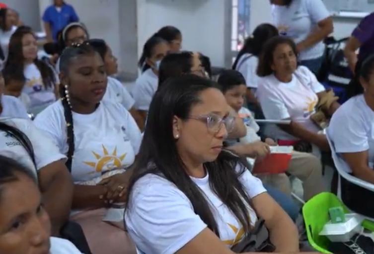 Madres Cuidadoras de niños con discapacidad.