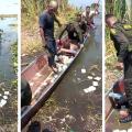 El tercero logró escapar aprovechando la profundidad de las aguas