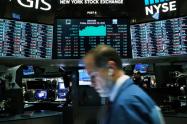 Wall Street y Dow reaccionaron negativamente ante el coronavirus.