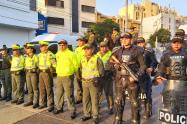 Los uniformados estarán pendientes de la seguridad del desfile