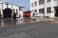 La policía realizó jornada de desinfección dentro de las instalaciones del comando de policía Sucre