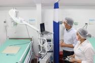  El hospital cuenta con tecnología avanzada.