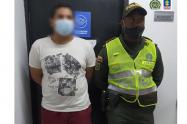 Le causó varias puñaladas por la espalada a su víctima
