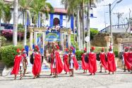 800 personas hacen parte del viacrucis en vivo
