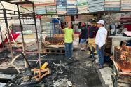Incendio en almacén de muebles