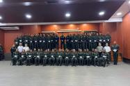 63 jóvenes juraron bandera como auxiliares de Policía