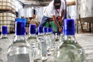 Decomisan licor 
