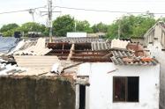 Al menos 300 viviendas destechadas y un considerable número de familias resultaron damnificadas.