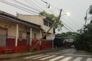 Fuertes vientos y lluvias en Bolívar causaron cerca de 450 daños en la red eléctrica