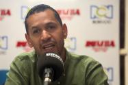 Daniel Palacios en cabina de RCN Radio de La Guajira.