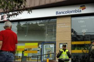 La entidad bancaria esta ubicada en un importante sector de la avenida Santander de Manizales 