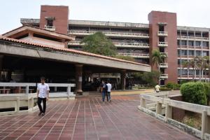 Más de 8 mil estudiantes votaron en contra de retomar las actividades académicas.