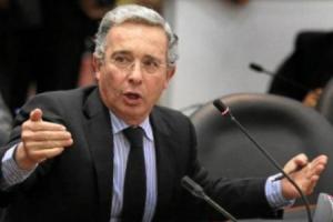 Álvaro Uribe Velez senador de la República