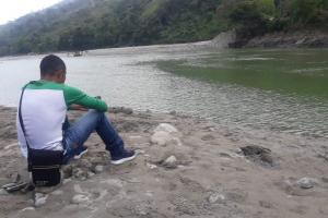 Río Cauca y su bajo nivel en el afluente, a la altura de Puerto Valdivia