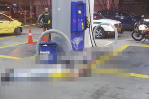 Un presunto delincuente murió al enfrentarse con vigilantes de una estación de gasolina