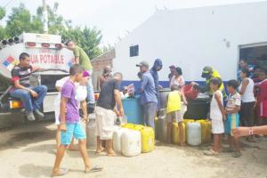 piden una solucion urgente, necesitan mas del liquido para prevenir casos por covid 19
